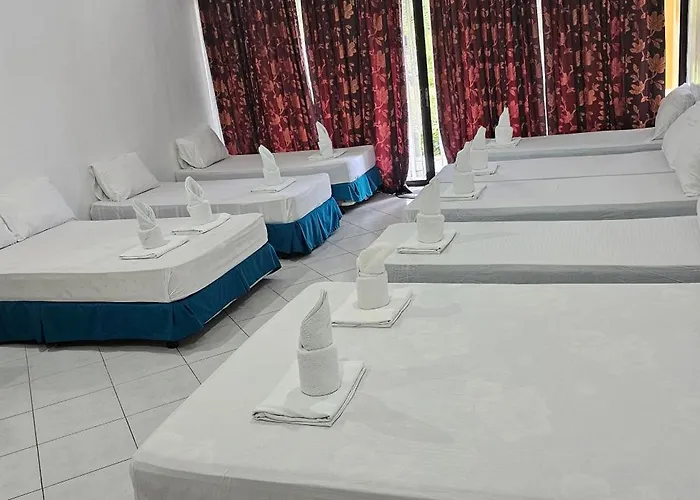 Hotel Palanas By The Sea